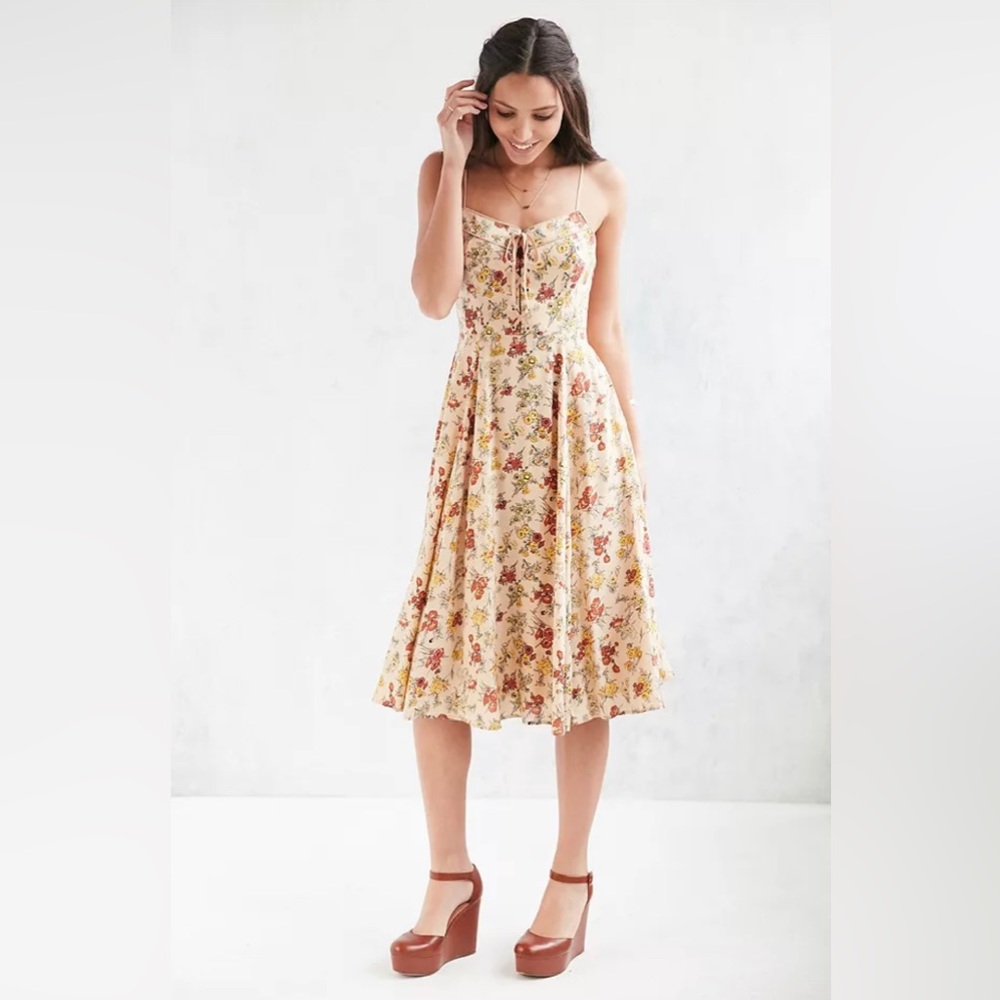 Urban Outfitters Georgia May Floral Lace Up Midi Dress